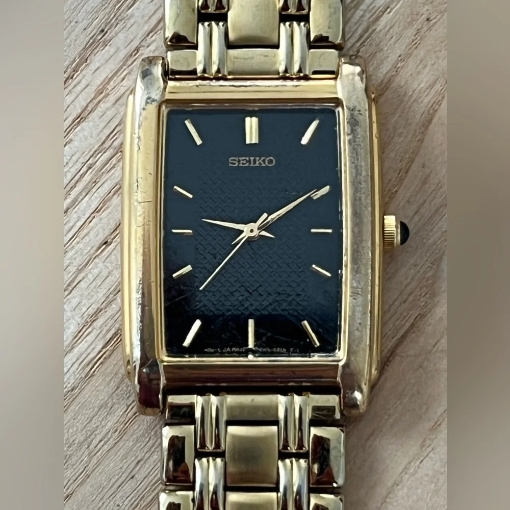 Seiko Vintage Tank Watch Black Rectangular Dial Gold-Tone Case Bracelet